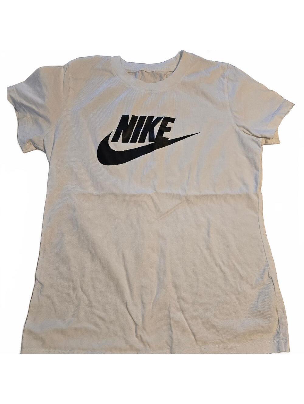 Nike White Logo Tee Medium Classic Swoosh Cotton Shirt Casual Mens